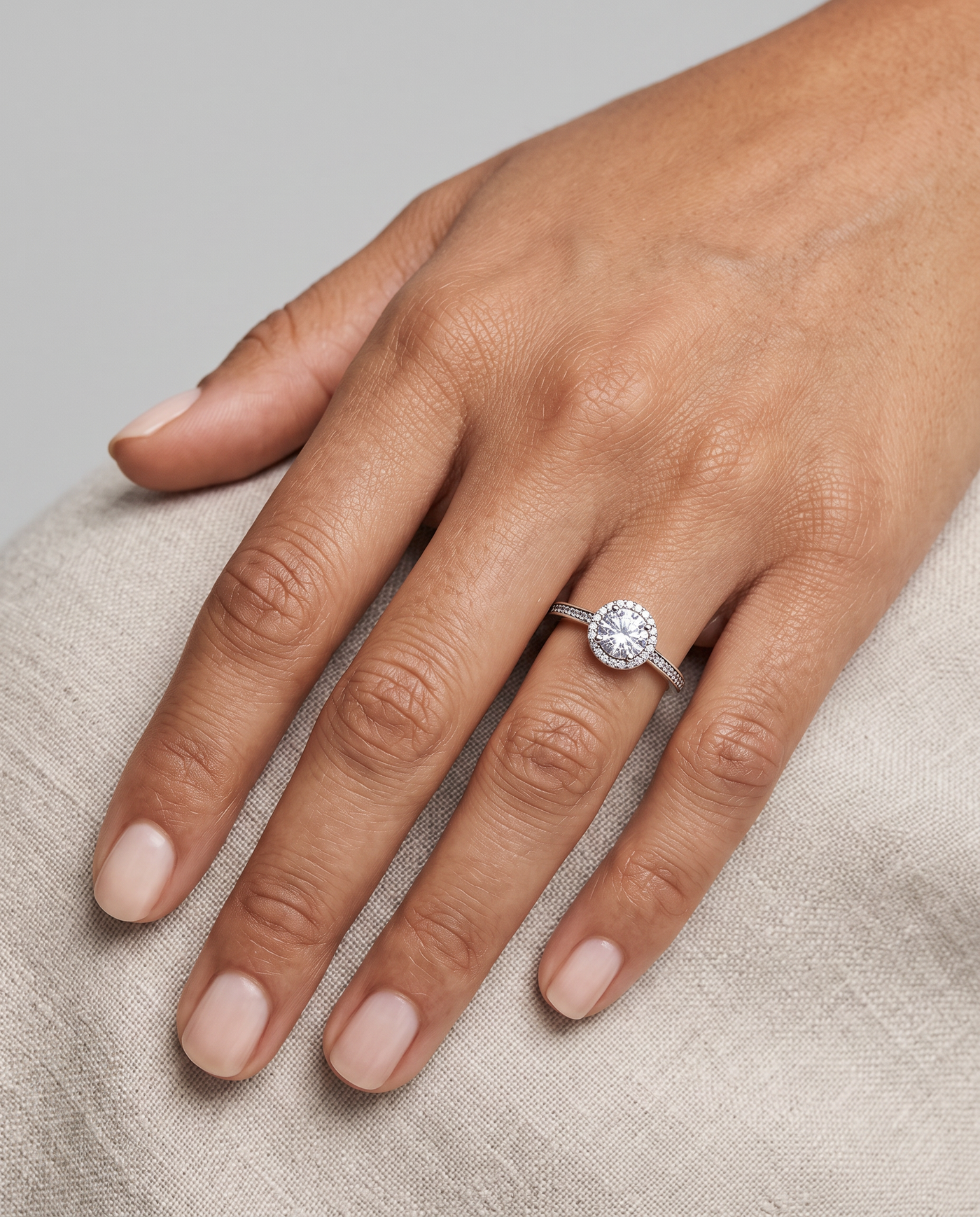 Anillo Alba, estudio