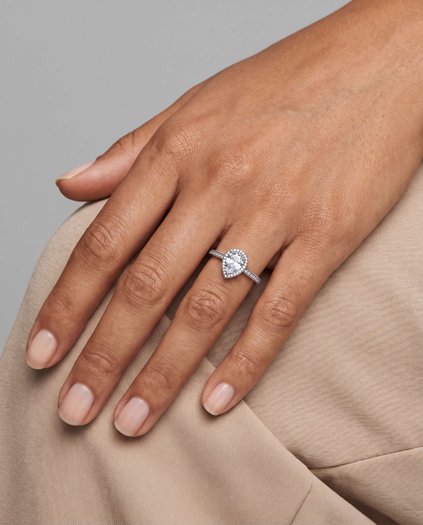 Anillo Selene, estudio